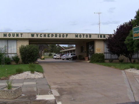 Mount Wycheproof Motor Inn - Accommodation 4U 3