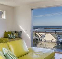 Moyan - Standing tall at the edge of the Indian Ocean - Accommodation 4U