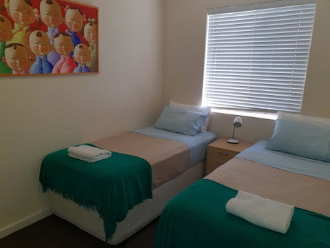 Mt.Lawley Superb 2 BR Apartment Ideally Located 5 - Accommodation 4U 1