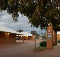 Mud Hut Motel - Accommodation 4U