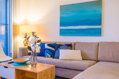 Near Airport & Train Station Stylish Two-Story Apartment - Accommodation 4U 1