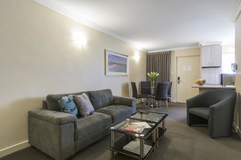 The Peninsula Riverside Serviced Apartments - Accommodation 4U 36
