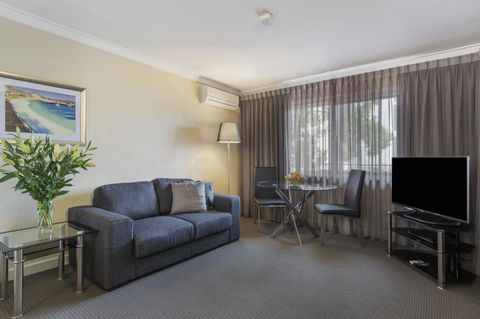 The Peninsula Riverside Serviced Apartments - Accommodation 4U 28