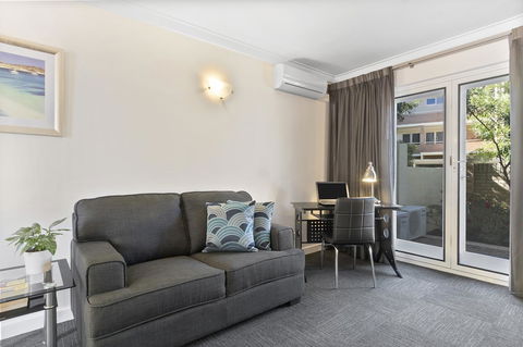 The Peninsula Riverside Serviced Apartments - Accommodation 4U 1