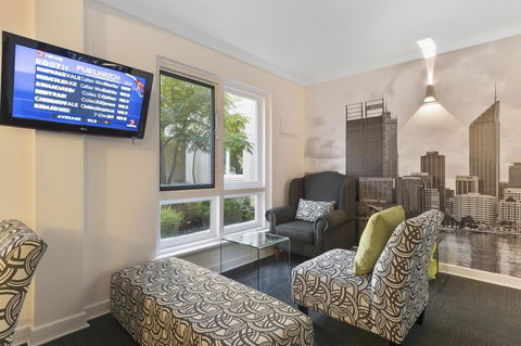 The Peninsula Riverside Serviced Apartments - Accommodation 4U 39