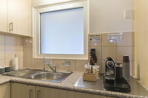 The Peninsula Riverside Serviced Apartments - Accommodation 4U 37