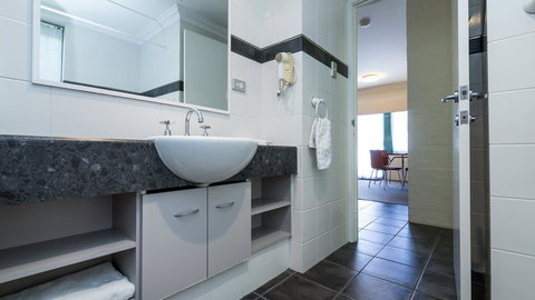 Dowler Apartments Subiaco - Accommodation 4U 29