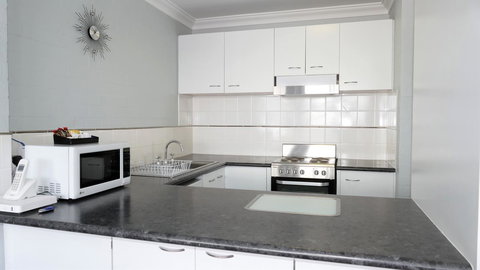 Dowler Apartments Subiaco - Accommodation 4U 21