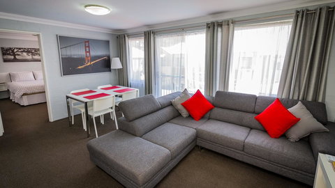 Dowler Apartments Subiaco - Accommodation 4U 2