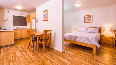 Dowler Apartments Subiaco - Accommodation 4U 6