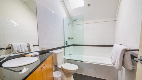 Dowler Apartments Subiaco - Accommodation 4U 11