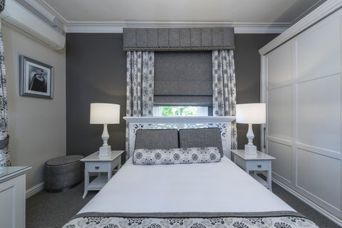 Grand Mercure Basildene Manor - Accommodation 4U 24