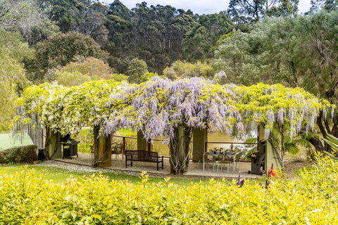 Grand Mercure Basildene Manor - Accommodation 4U 7