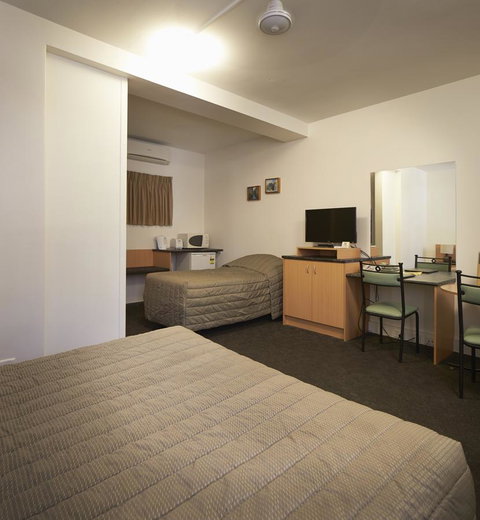 Baileys Parkside Motel By VetroBlu - Accommodation 4U 8