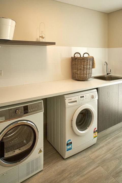 The Urban Beach House - Accommodation 4U 20