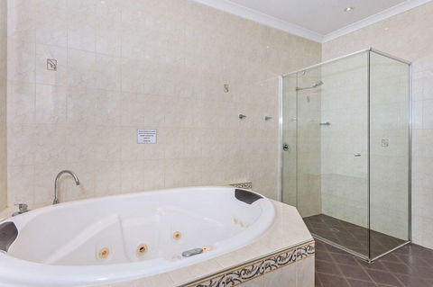 Quality Hotel Bayswater - Accommodation 4U 20