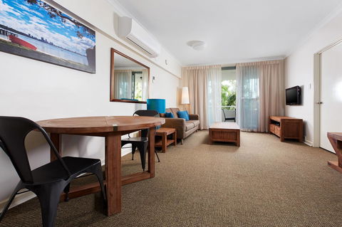 Broadwater Resort Como - Accommodation 4U 11