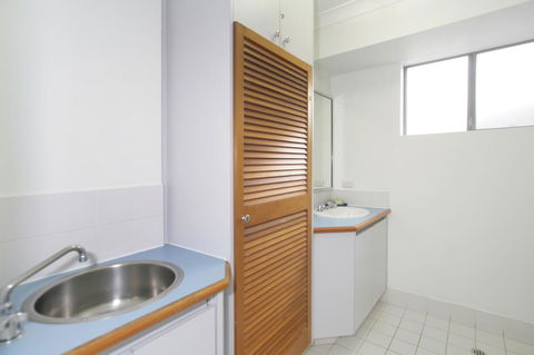 Scarborough Beach Front Resort - Shell Ten - Accommodation 4U 10