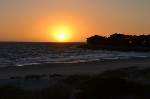 Dunes Scarborough Beach - Accommodation 4U 1