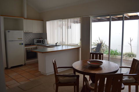 Dunes Scarborough Beach - Accommodation 4U 7