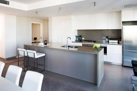 Claremont Quarter Luxury Apartment - Accommodation 4U 8