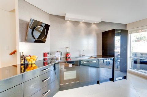 Cottesloe Contemporary Villa - Accommodation 4U 12