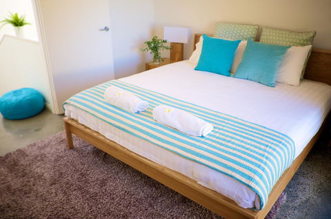 Cottesloe Artist's Beach Retreat - Accommodation 4U 13