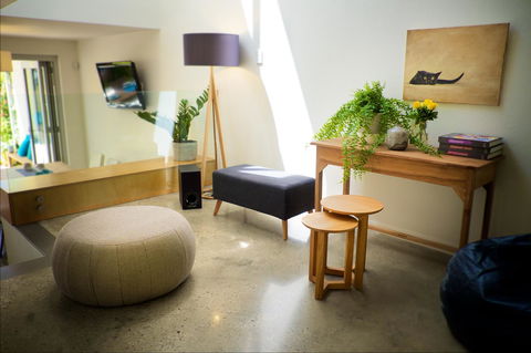 Cottesloe Artist's Beach Retreat - Accommodation 4U 17