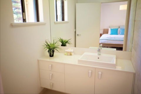 Cottesloe Artist's Beach Retreat - Accommodation 4U 20