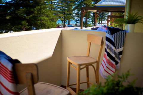 Cottesloe Artist's Beach Retreat - Accommodation 4U 14