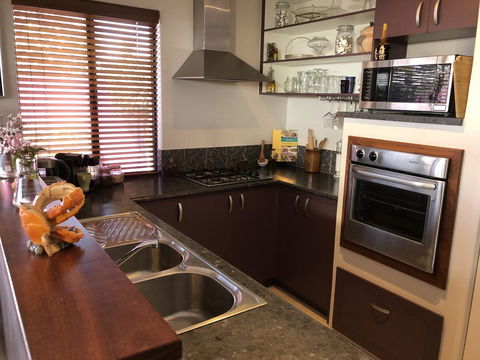 BeachHideaway@Scarborough - Accommodation 4U 23
