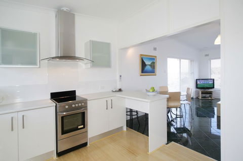 Summer Breeze - Holiday Or Business Apartment - Accommodation 4U 5