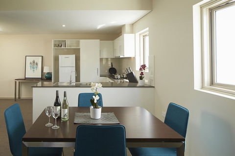Baileys Serviced Apartments - Accommodation 4U 10