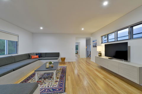 Sandpiper Retreat - Accommodation 4U 24