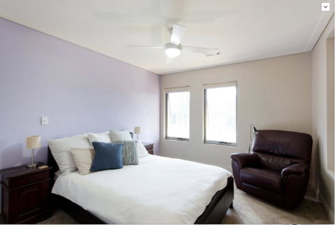 Adele's Luxury South Beach Apartment With King Bed - Accommodation 4U 6