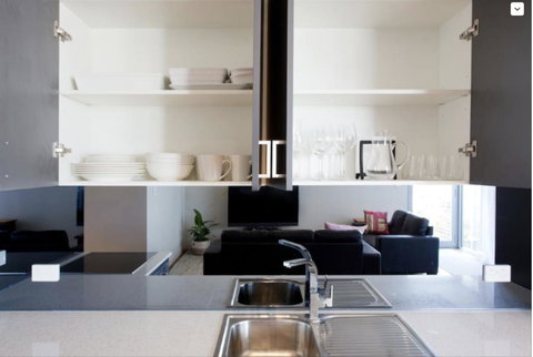 Adele's Luxury South Beach Apartment With King Bed - Accommodation 4U 14