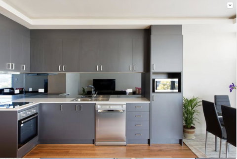 Adele's Luxury South Beach Apartment With King Bed - Accommodation 4U 13