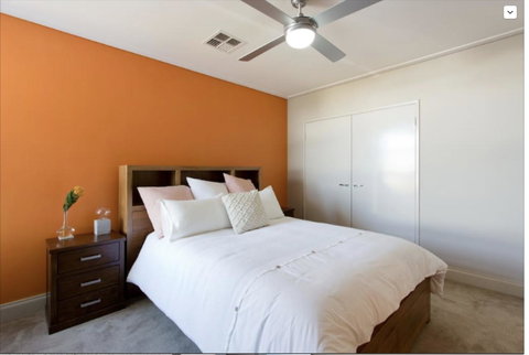 Adele's Luxury South Beach Apartment With King Bed - Accommodation 4U 3