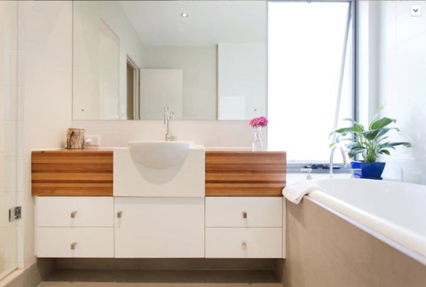 Adele's Luxury South Beach Apartment With King Bed - Accommodation 4U 15