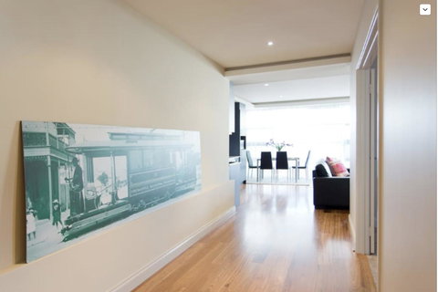 Adele's Luxury South Beach Apartment With King Bed - Accommodation 4U 11