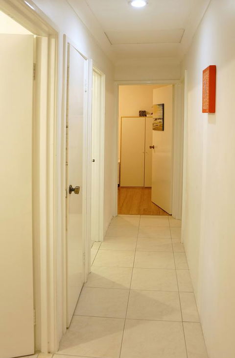 Suffolk House - Accommodation 4U 1