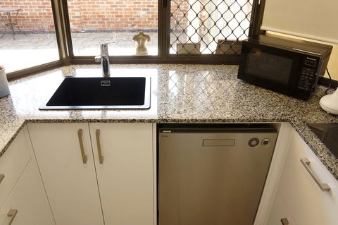 Suffolk House - Accommodation 4U 11