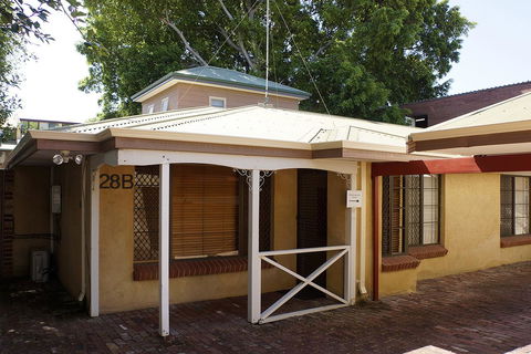 Suffolk House - Accommodation 4U 3