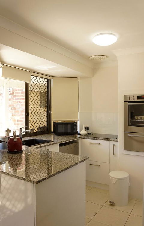 Suffolk House - Accommodation 4U 9