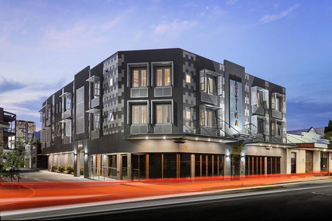 Attika Hotel - Accommodation 4U 9