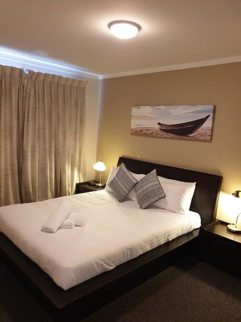 West Beach Lagoon 107 - Great Value - Accommodation 4U 3