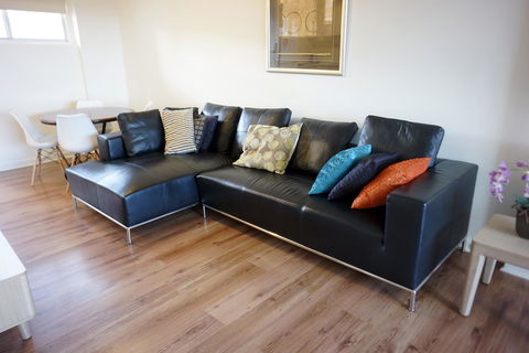 Studio 208 With Ocean Views - Accommodation 4U 1