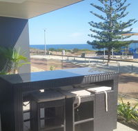 Mandurah beach front apartment - Accommodation 4U