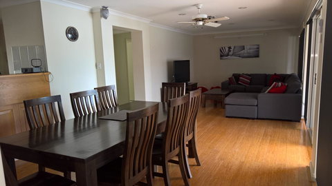 Waterside Canal Dreams - Accommodation 4U 25