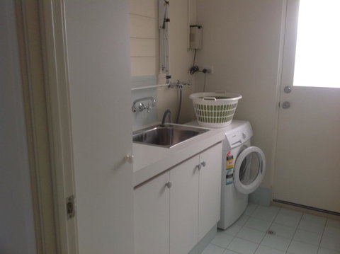 Waterside Canal Dreams - Accommodation 4U 30